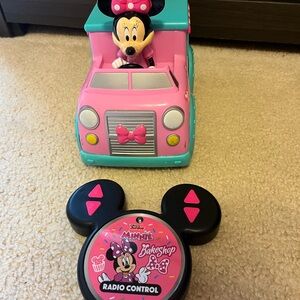 Disney Minnie Mouse Bakeshop Pink and Blue RC Car